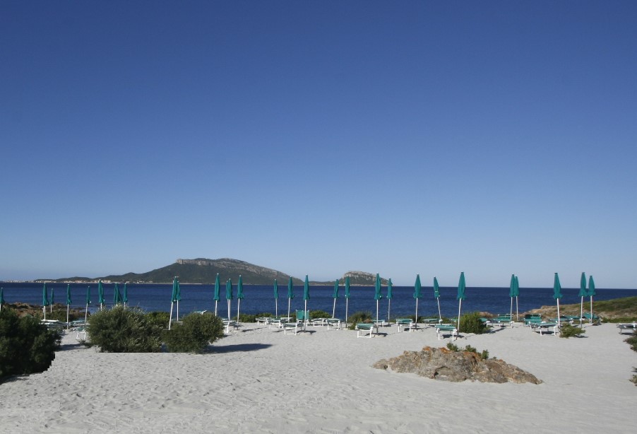 Club Hotel Baia Aranzos 7 hotel-baia-aranzos-spiaggia-05