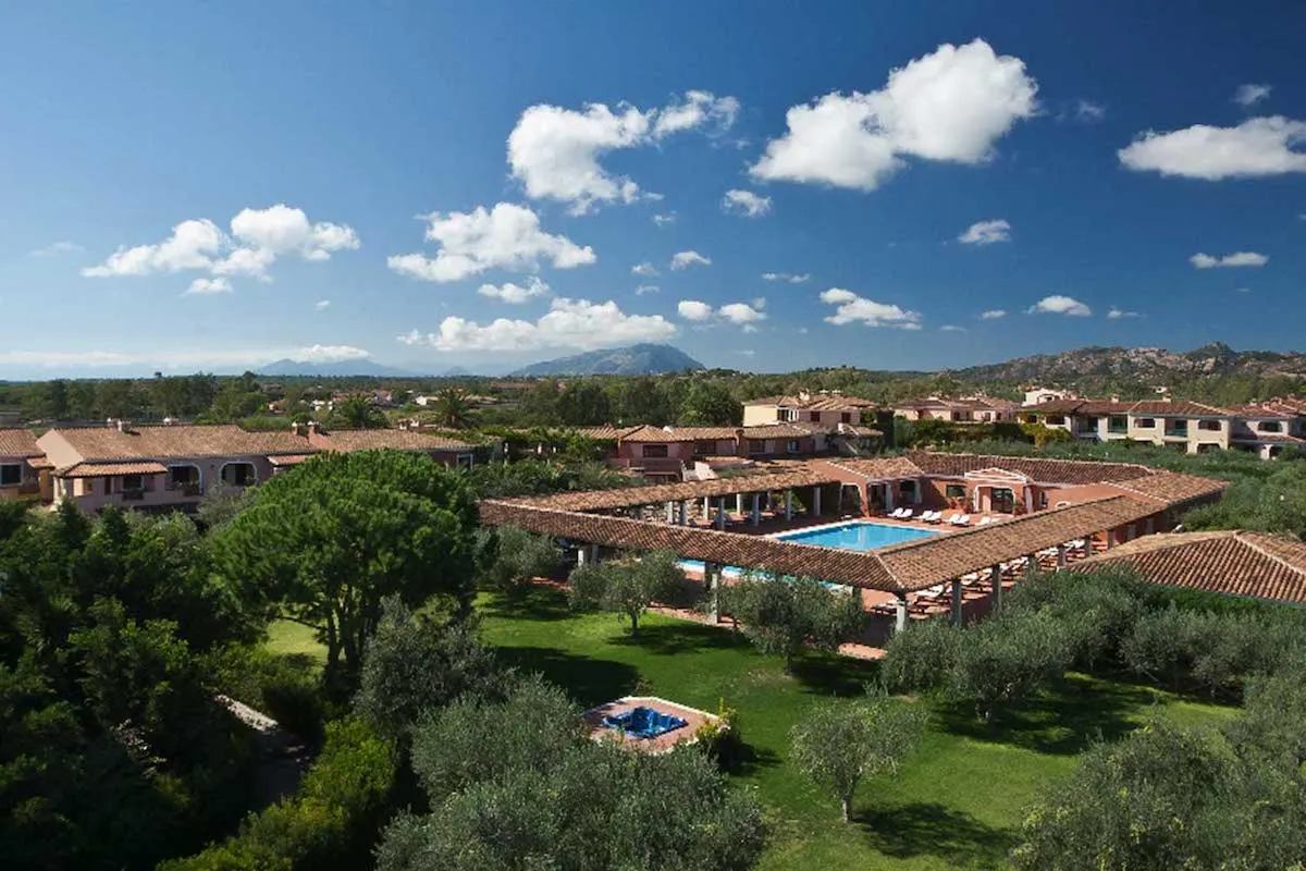 I Giardini di Cala Ginepro 22 i-giardini-di-cala-ginepro-panoramica-piscina