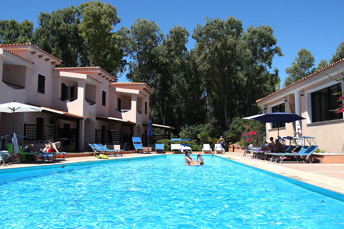 Villaggio Marina Manna 23 villaggio-marina-manna-piscina-03