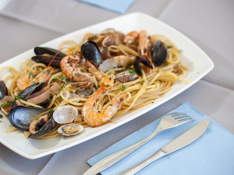 Villaggio Marina Manna 30 villaggio-marina-manna-ristorante-03